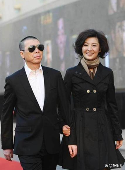 2025澳门天天开好彩免费和冯小刚养女高中毕业与冯小刚收养的女儿